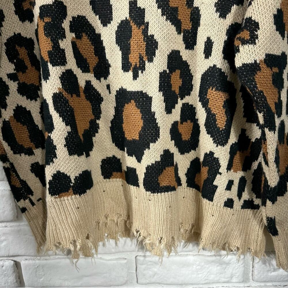 Hayden Los Angeles Distressed Leopard Print Crewneck Sweater Size Small - Picture 6 of 9